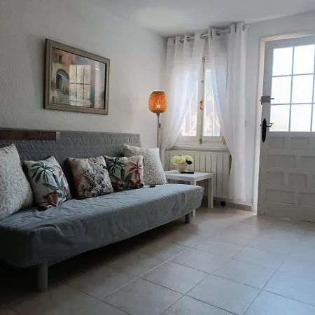 Quaint Ground Floor Apartment With Pool Lb1 Torrevieja Exterior photo
