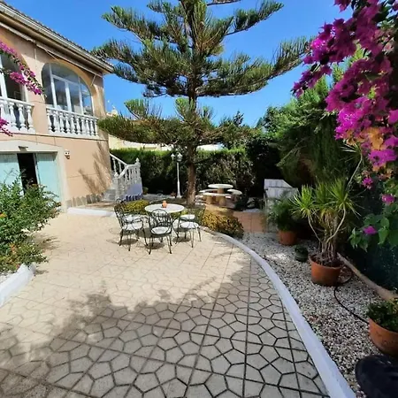 Quaint Ground Floor Apartment With Pool Lb1 Torrevieja Exterior photo